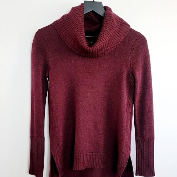 Tahari Wool Blend Turtleneck Women's Burgundy Hi-Low Sweater Size S - Picture 2 of 7